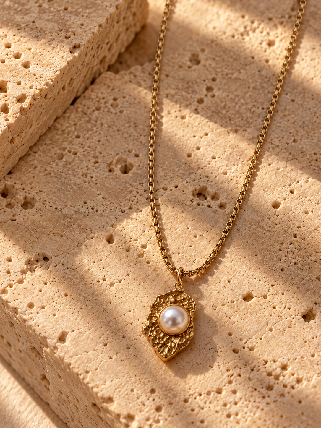 Bond Street Pearl Necklace