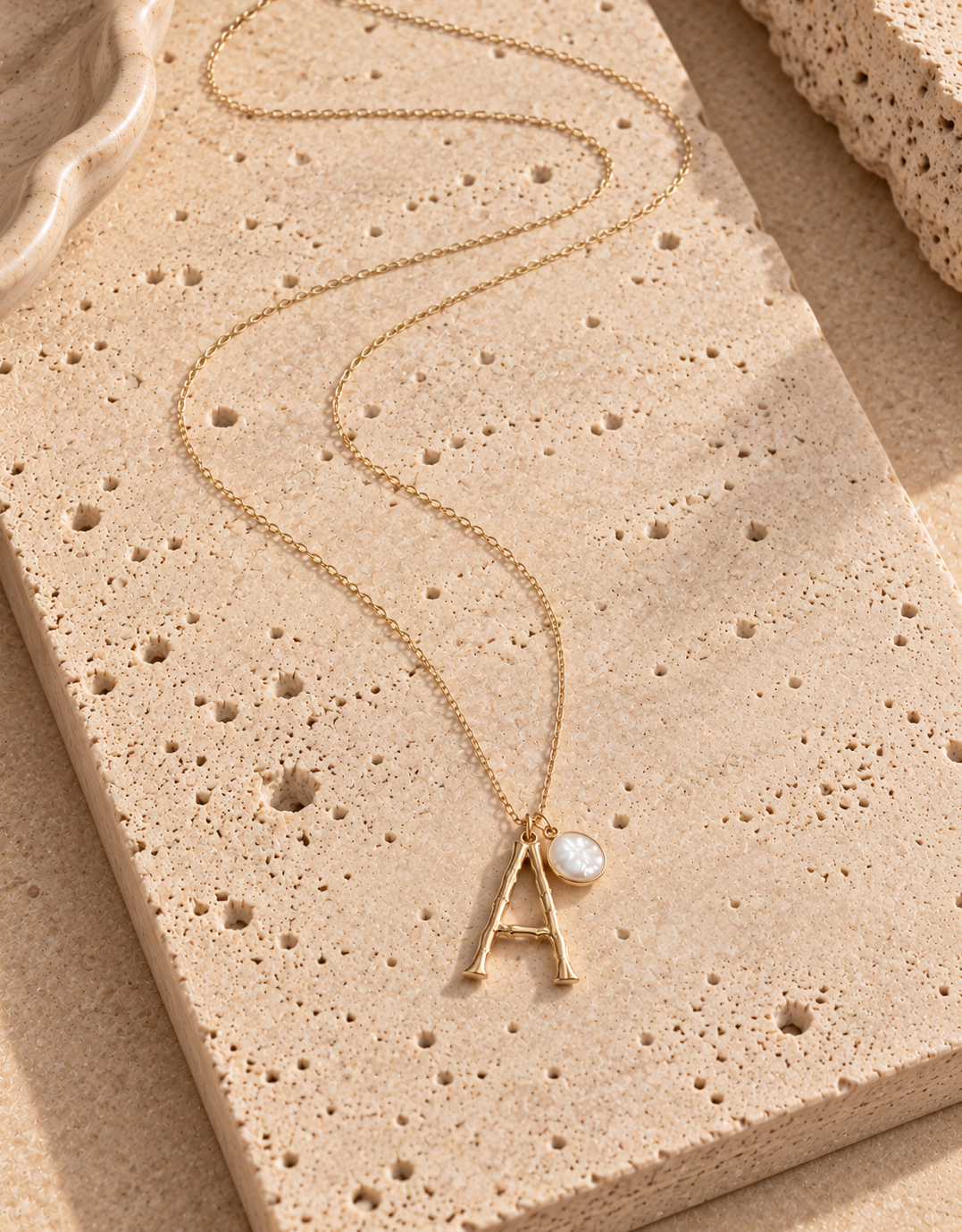 Signature Letter Necklace Andante Pearl (33inches)
