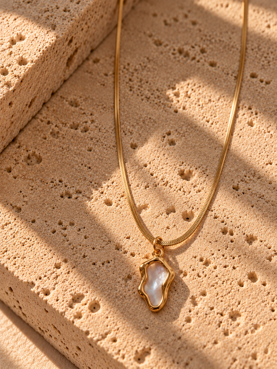 Mirror Pearl Necklace